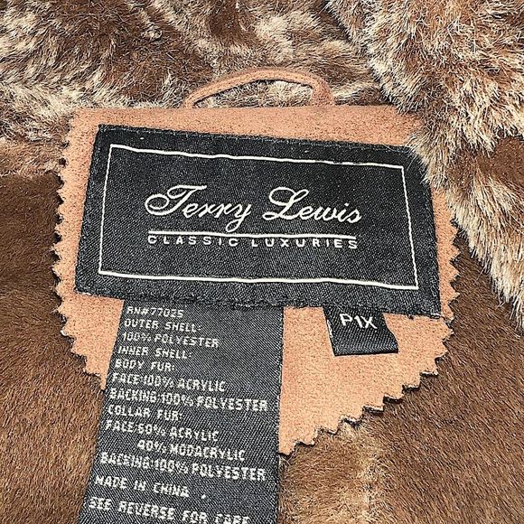 Like New Terry Lewis Classic Luxuries Fox Fur Coat - Picture 5 of 14